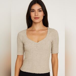 Lush Slim Fit Ribbed Beige Short Sleeve Top Women’s Size Small
